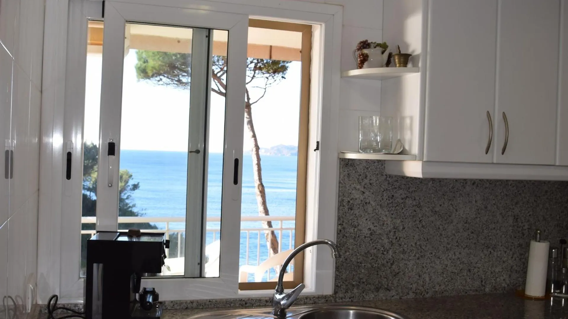 Apartament Senya Salvi Baixos Sant Feliu de Guíxols 0*,  İspanya